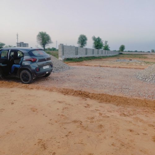 Plots in Guru Jhambeshwar Nagar A